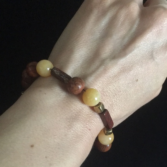 Vintage Beaded Bracelet - Picture 2 of 12